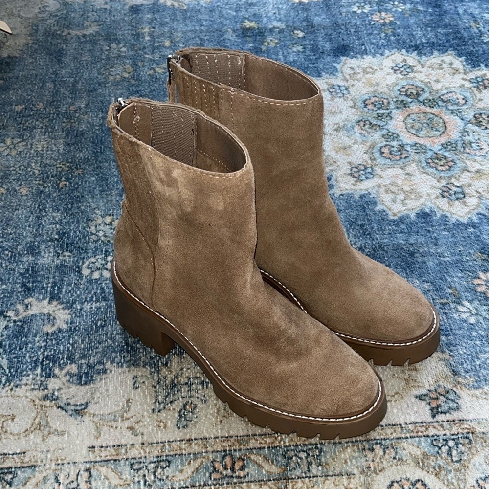 Dolce Vita Hopper Light Tan Leather Suede Ankle Zip Chunky Boots Women’s Sz 6.5